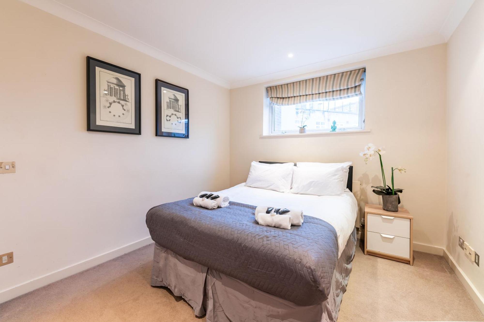 Luxury 6 Bedroom House In Southwick Street London Exteriör bild
