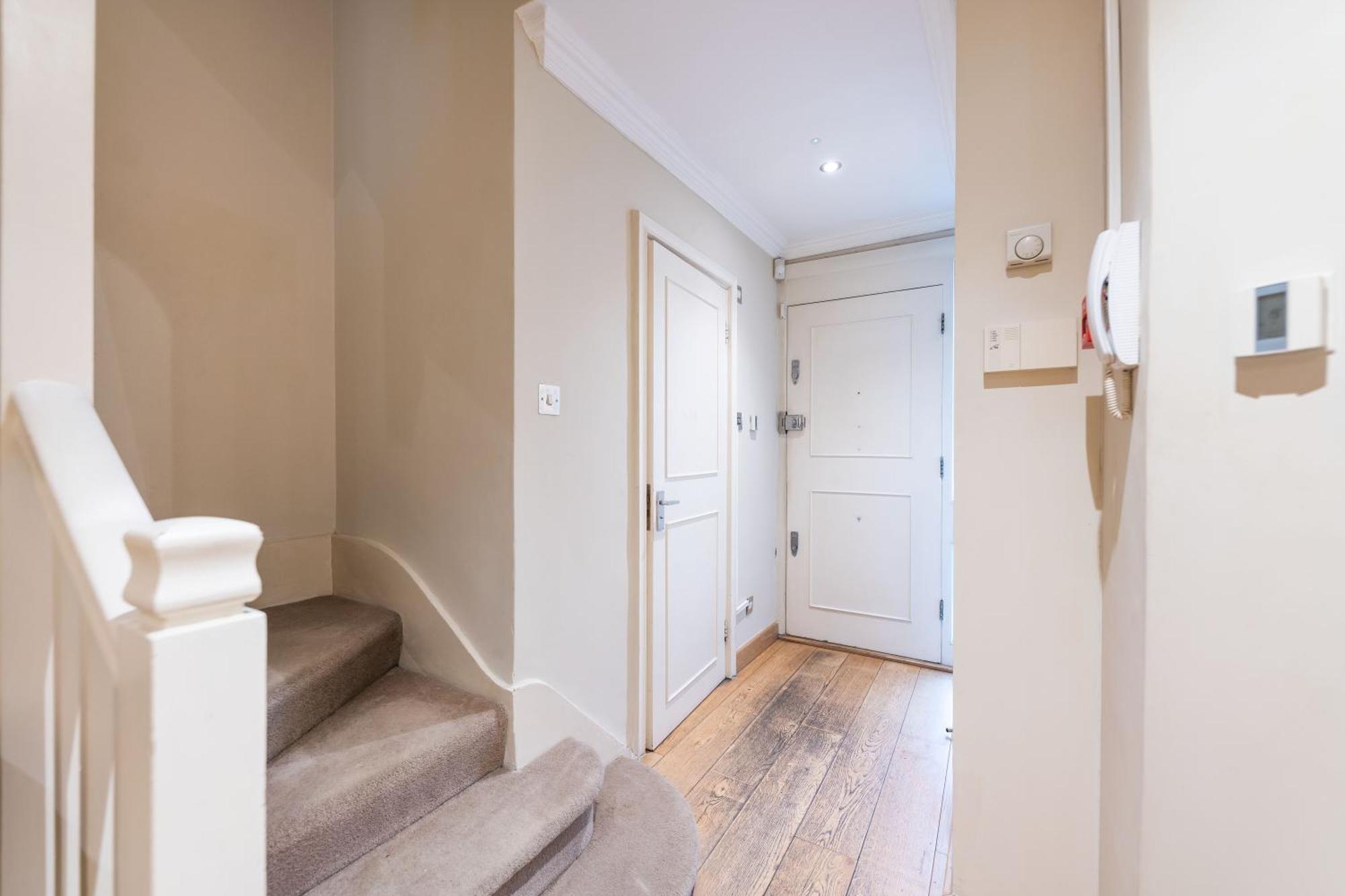 Luxury 6 Bedroom House In Southwick Street London Exteriör bild