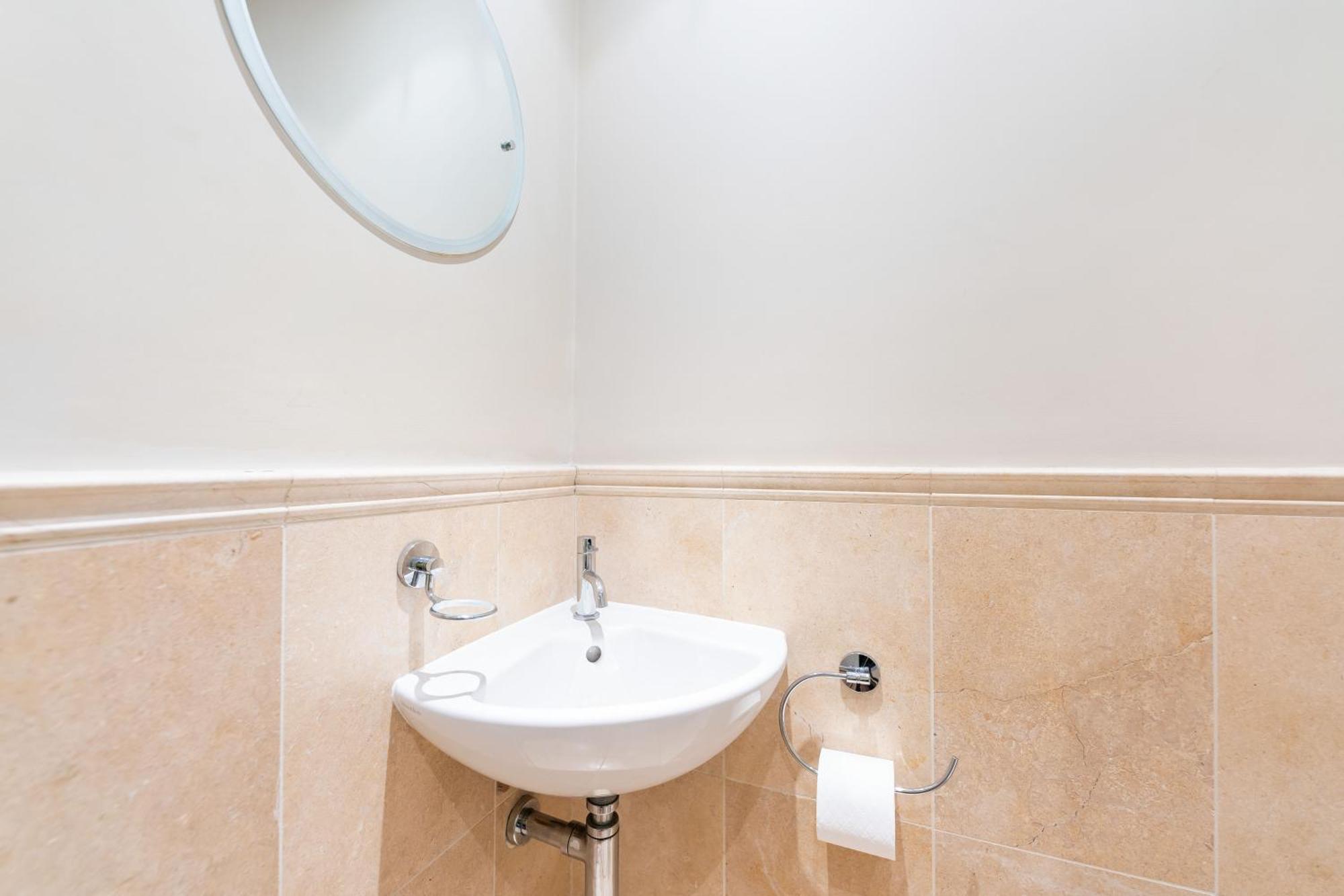 Luxury 6 Bedroom House In Southwick Street London Exteriör bild