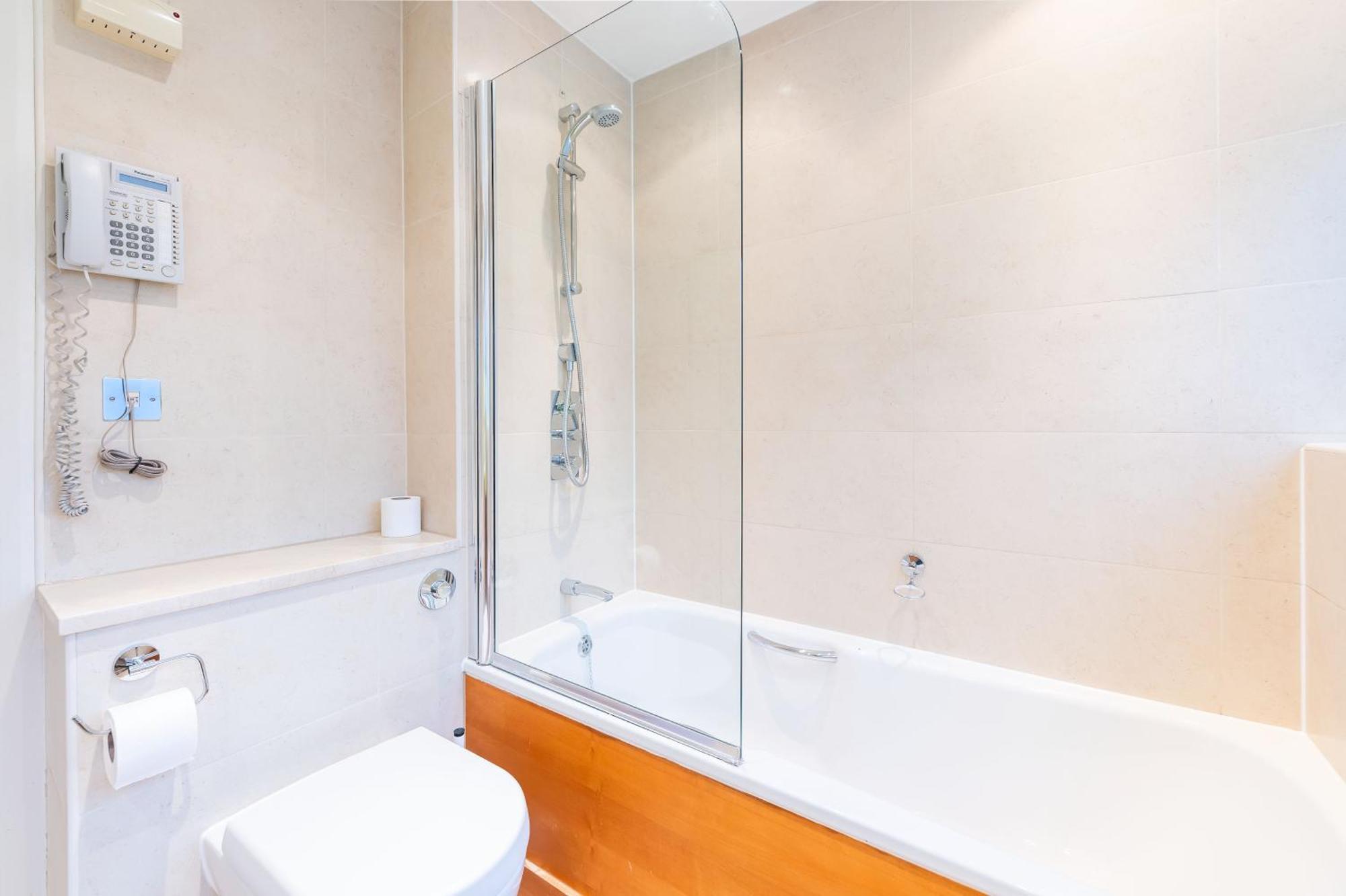 Luxury 6 Bedroom House In Southwick Street London Exteriör bild