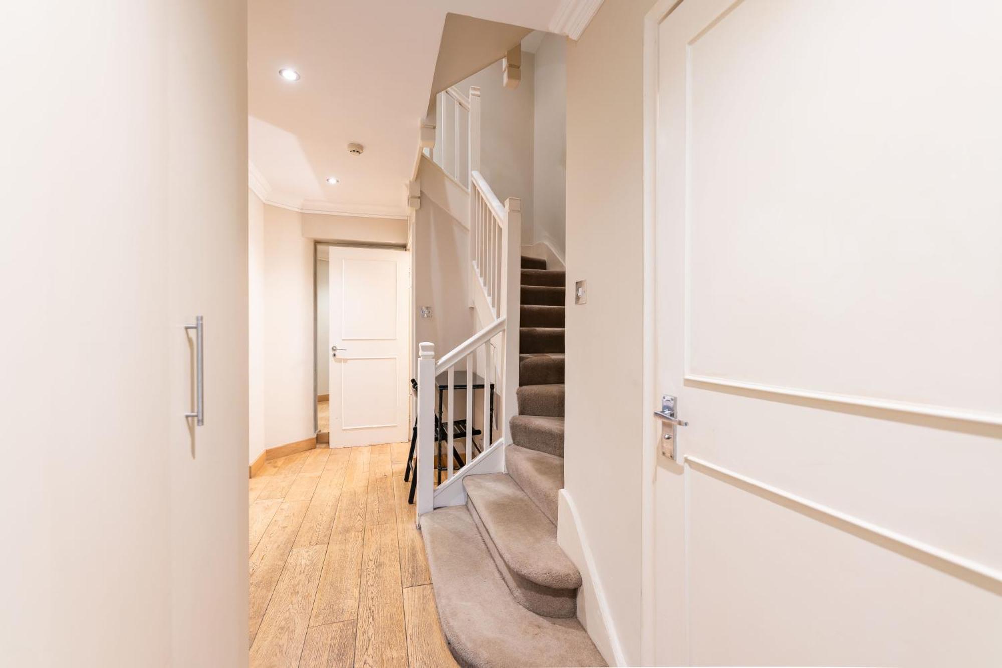 Luxury 6 Bedroom House In Southwick Street London Exteriör bild