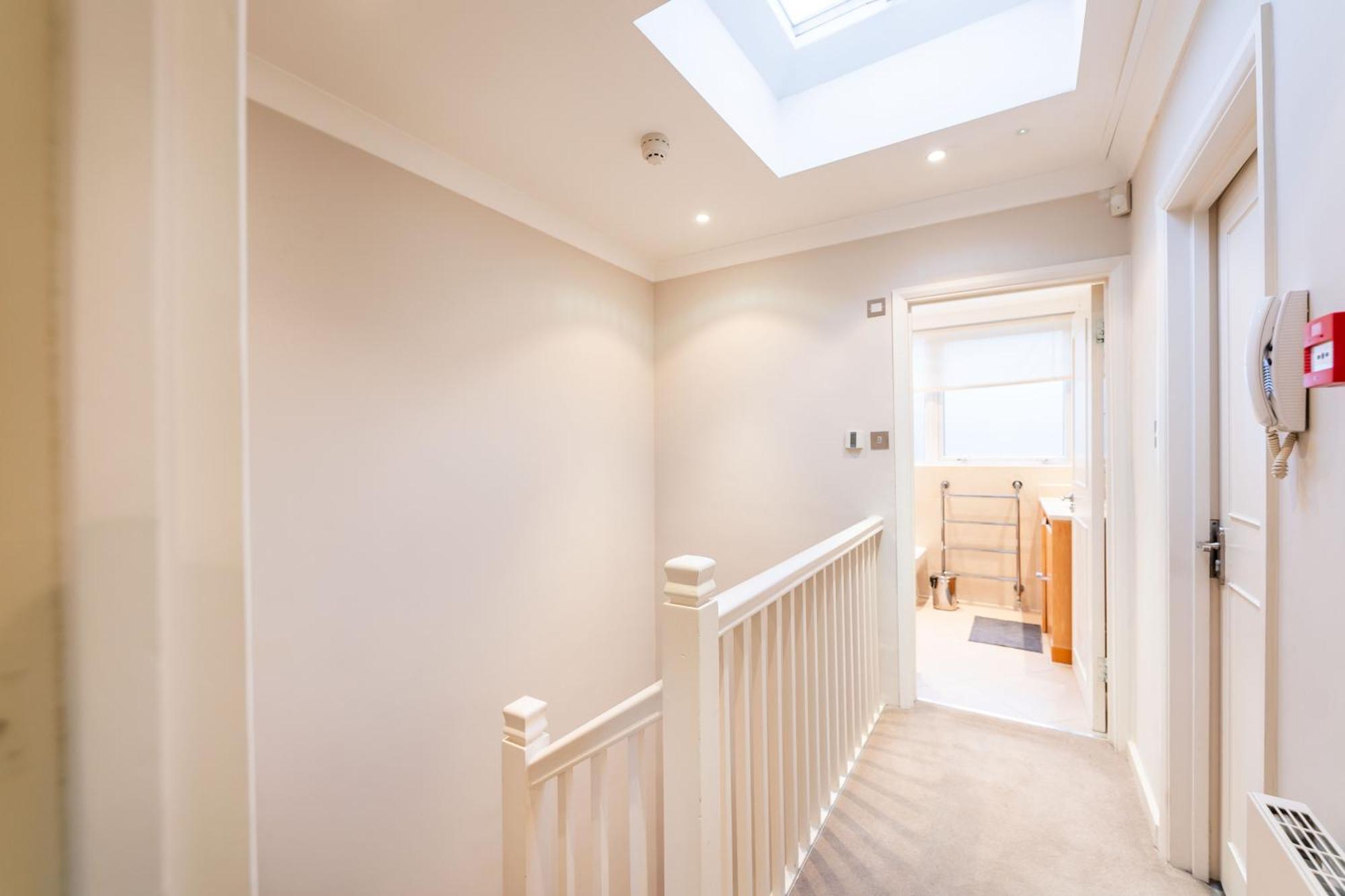 Luxury 6 Bedroom House In Southwick Street London Exteriör bild