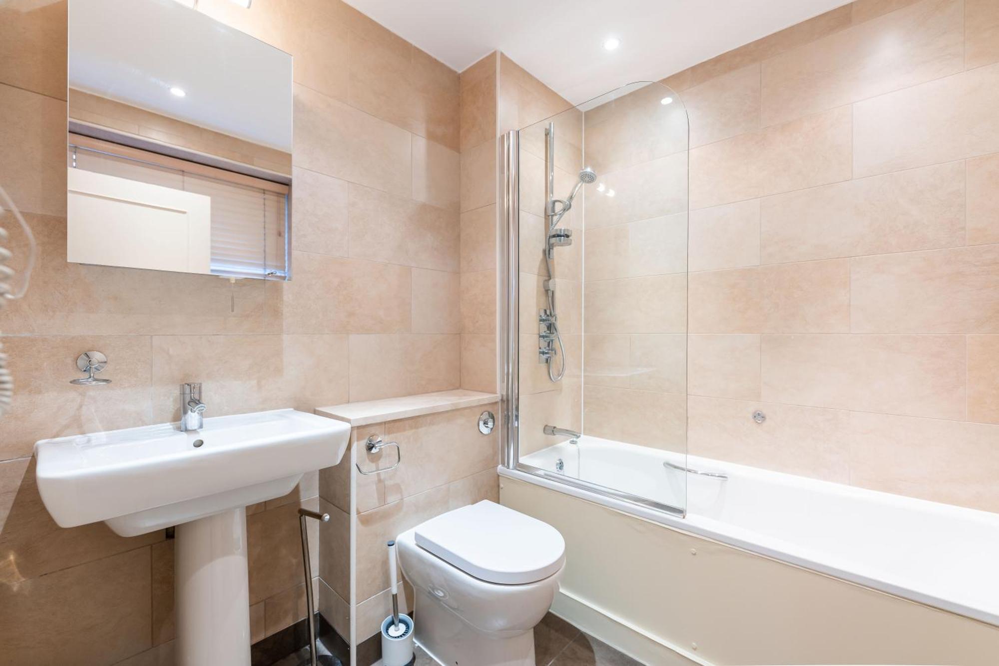 Luxury 6 Bedroom House In Southwick Street London Exteriör bild