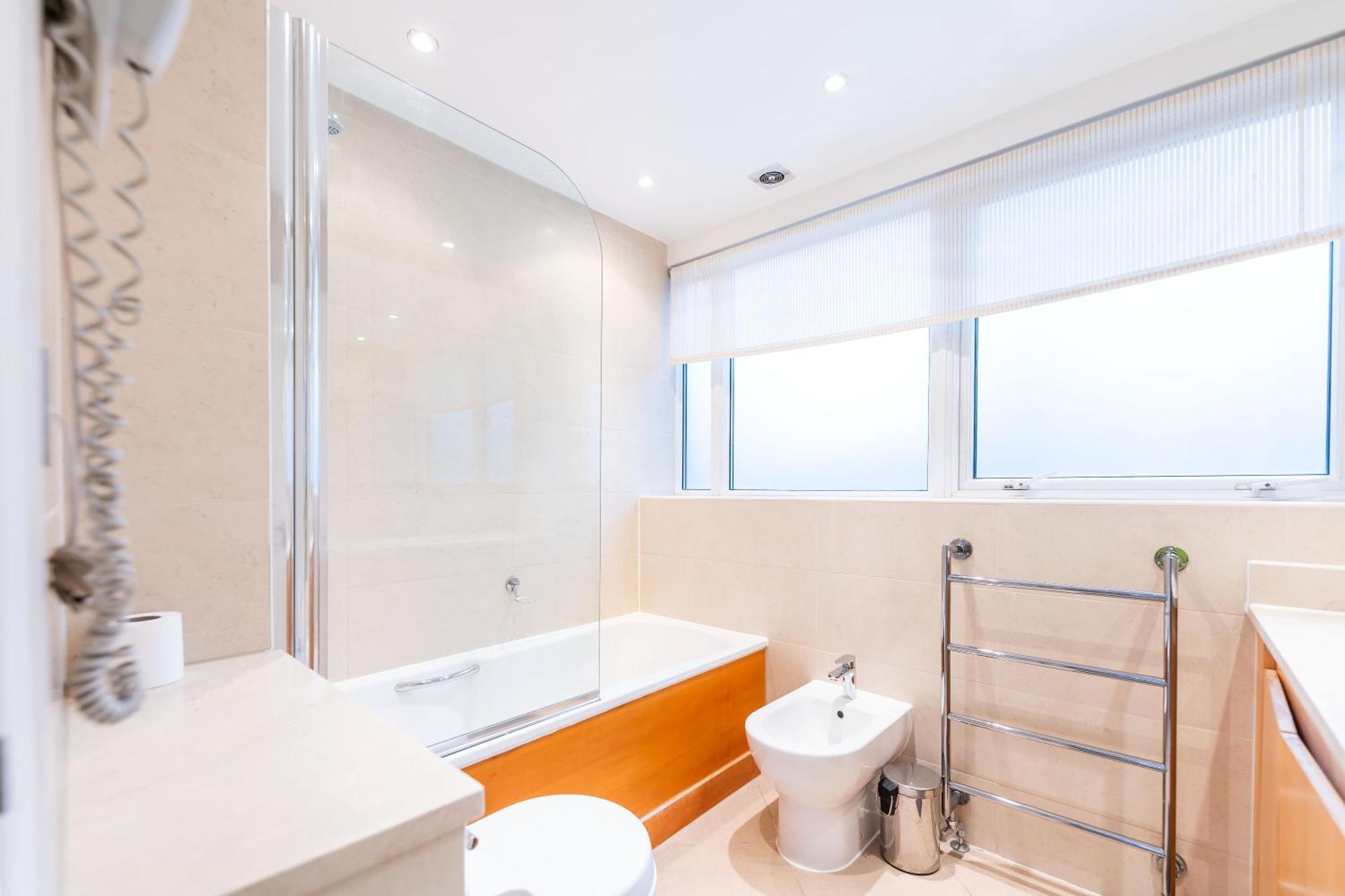 Luxury 6 Bedroom House In Southwick Street London Exteriör bild